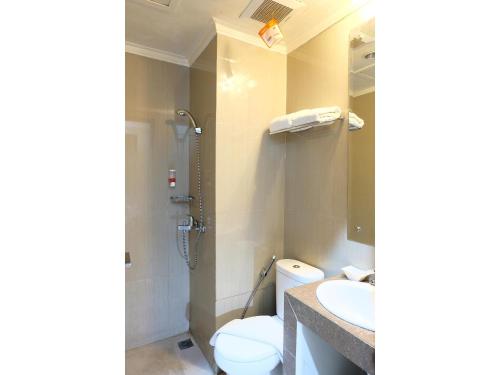 Bathroom, Rio City Hotel in Palembang