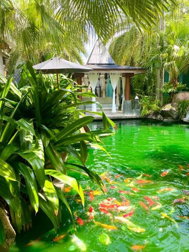Villa on The Rocks, 4 bedrooms, Phuket, Hat Surin (foto 2)