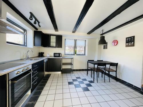 Kitchen, aday - Central Charming Apartment with Terrace in Ogadekvarteret