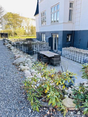 Balcony/terrace, aday - Central Charming Apartment with Terrace in Ogadekvarteret