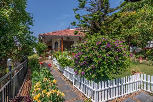 SaffronStays Verandah by the Valley, Panchgani - luxury villa and treehouse with beautiful valley and lake views