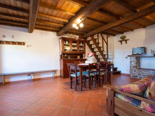 Holiday Home Paradiso I - II by Interhome in Fabbriche di Vallico