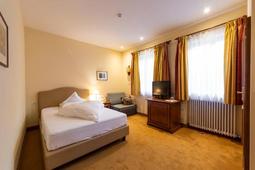 1 double bed