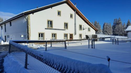  La Neuve Velle, Pension in Bemont bei Les Pommerats