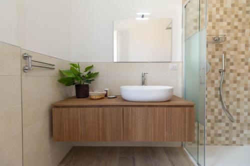 Bathroom, Mamma Ciccia Holiday Home - Casa Imperia in Mandello Del Lario