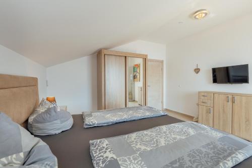 Apartment Penthouse Savina - image 5