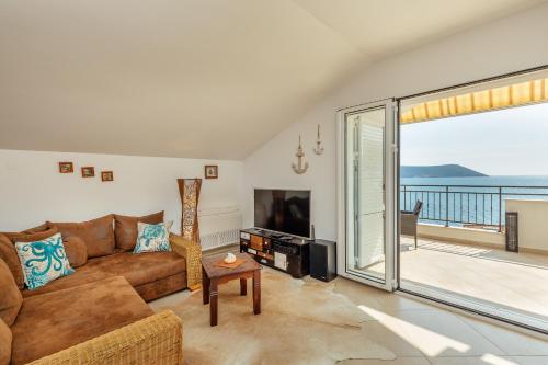 Apartment Penthouse Savina - image 14