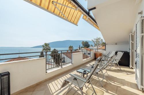Apartment Penthouse Savina - image 8