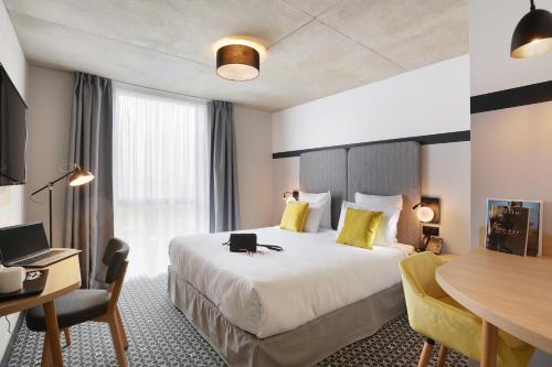 2 twin beds