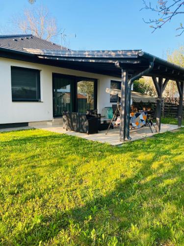 Villa007 – khách sạn tại Szantod
