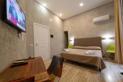 Medina H. Napoli Centro, by ClaPa Group Room Type - Economy Double Room