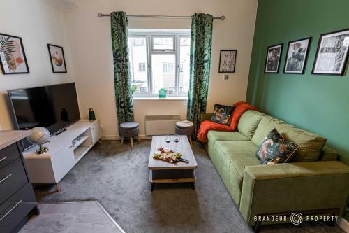 Picture of Lovely 2-Bedroom Flat With Parking , Free Wifi - Lorne Park Landings