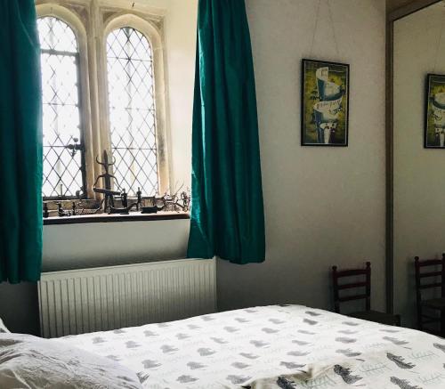 2 twin beds