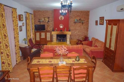  3 bedrooms villa with private pool enclosed garden and wifi at La Vereda in Peñaflor
