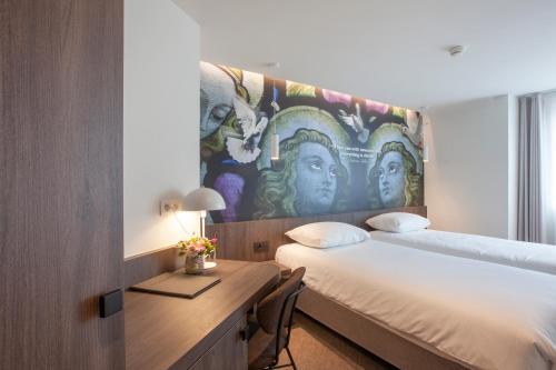 Hotel New Damshire - image 10