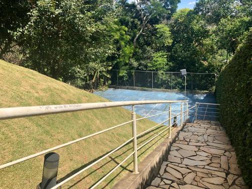 Casa encantadora com piscina aquecida em condomínio