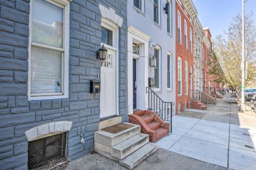 Baltimore Abode, Walk to Cross Street Market! in Baltimore, USA
