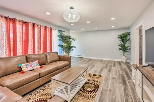 Updated Home with Pool Table about 4 Mi to Hershey! Updated Home with Pool Table about 4 Mi to Hershey!