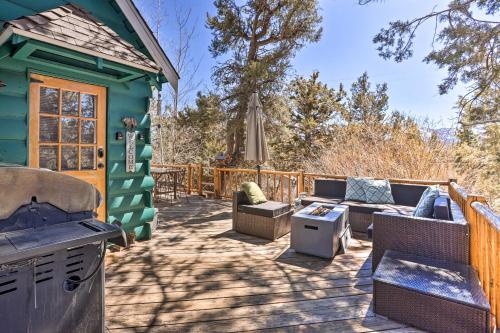 Big Bear City Cabin with Hot Tub Less Than 2 Mi to Lake! in Big Bear City, USA