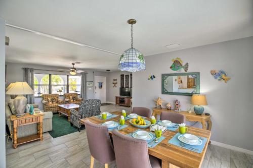 Heated Pool + Lanai: Matlacha Isles Getaway in Matlacha (FL)