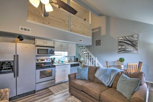 Branson Condo 10 Mi to Silver Dollar City!