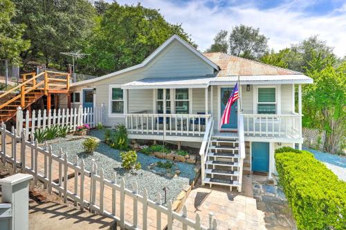 Unique Historic Cottage - Walk to Main St! - Sutter Creek