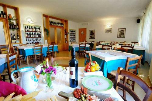 SEnis Monte Maccione Ideally located in the prime touristic area of Oliena, Enis Monte Maccione promises a relaxing and wonderful visit. Both business travelers and tourists can enjoy the hotels facilities and services. 