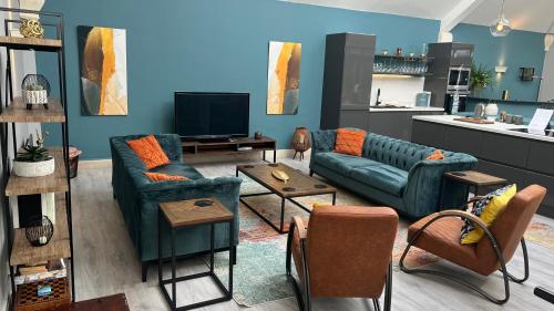 The Old Pool House- A Unique Contemporary Retreat gîte à louer Hallow