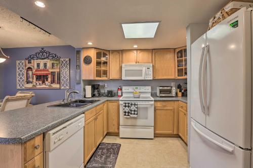 Tucson House w/ Fenced Yard Patio & Hot Tub! - image 6