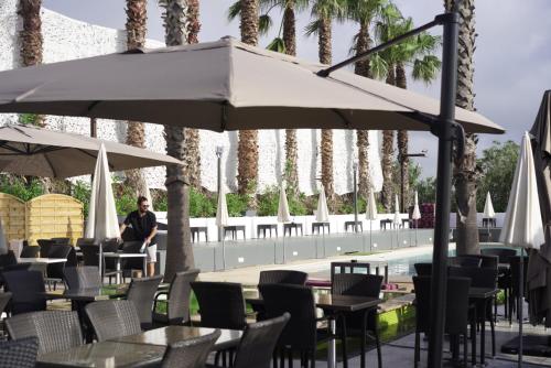 Bar/lounge, Le Jardin de Babylone "reserve aux couples" in Agde