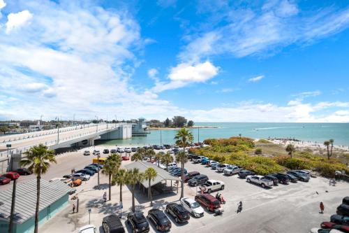 405 Beach Place Condos in St Pete Beach, USA