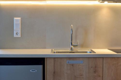 Standard One-Bedroom Apartment with Balcony image 5