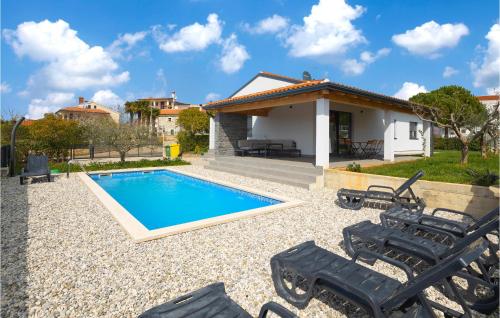 Stunning Home In Novigrad With Outdoor Swimming Pool, Wifi And 3 Bedrooms