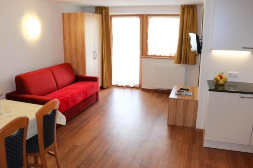 Apartment Pichlerhof Room Type - One-Bedroom Apartment with Terrace