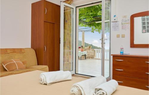 Nice Apartment In Saplunara With House Sea View in Saplunara