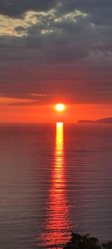 La casa del sole (arcomagno San Nicola Arcella) La casa del sole (arcomagno San Nicola Arcella)