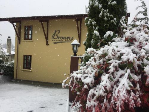 Browns Boutique Hotel – Queenstown, CA