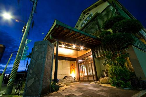 room detail thumbnail 1