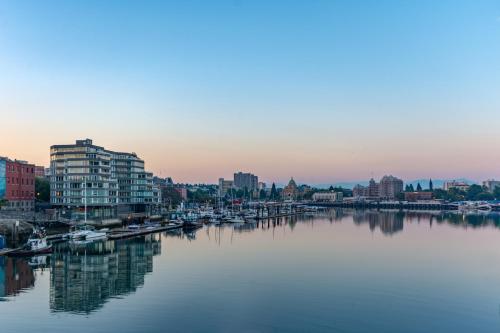 Victoria Regent Waterfront Hotel & Suites in Victoria, Canada
