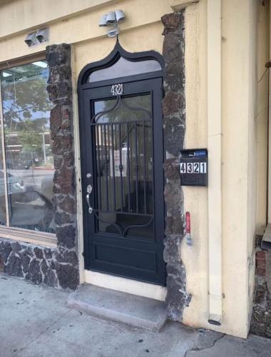 Entrance, Culver City Hostel in Culver City