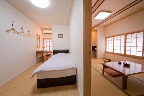 Room with Tatami Area with Shared Bathroom (Chidori&Kaede)