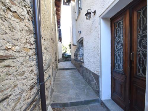  Cozy Holiday Home with Small Garden in Trarego Piedmont in Trarego