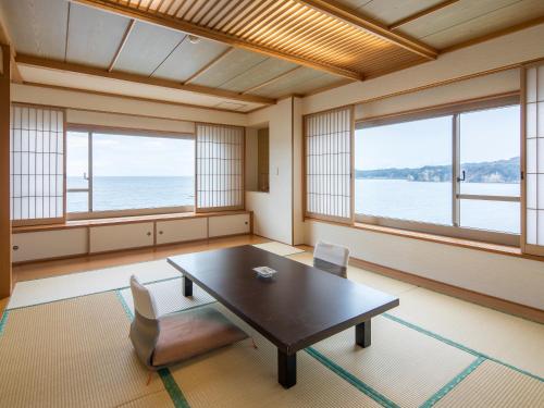 Mikazuki Sea-Park Hotel Katsuura