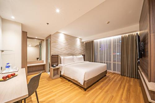 Business Double Room room in Hotel Platinum Tunjungan Surabaya