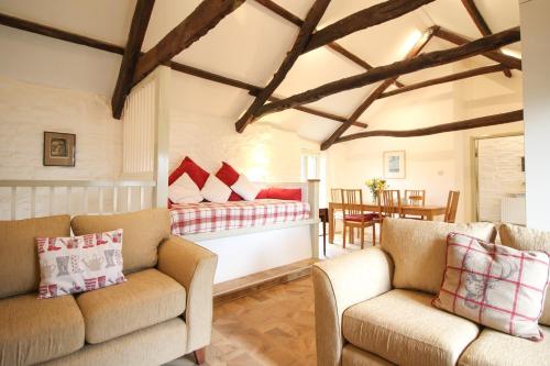 Lambs Barn at Trevadlock Manor - image 13