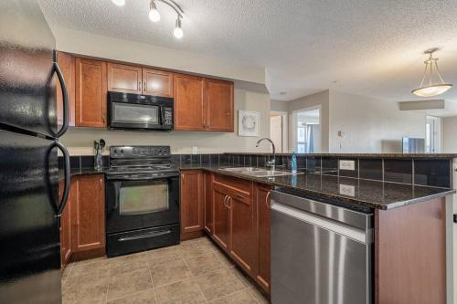 Lookout Pointe, Lakeview, Pool, Hot Tub, Gym in Invermere (BC)