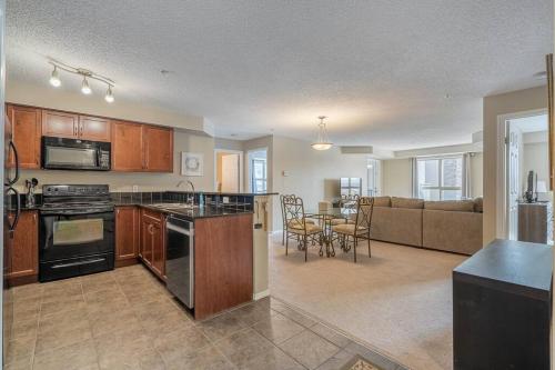 Lookout Pointe, Lakeview, Pool, Hot Tub, Gym in Invermere (BC)