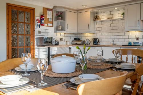 High Butterbent Cottage - image 12