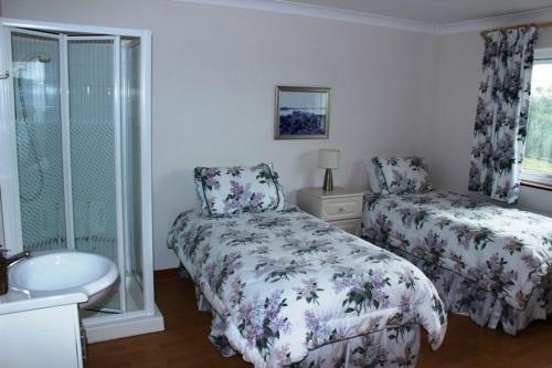 Waterside Cottage Cashel - image 10