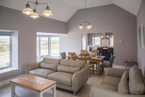 Wave Bay Cottage - image 14